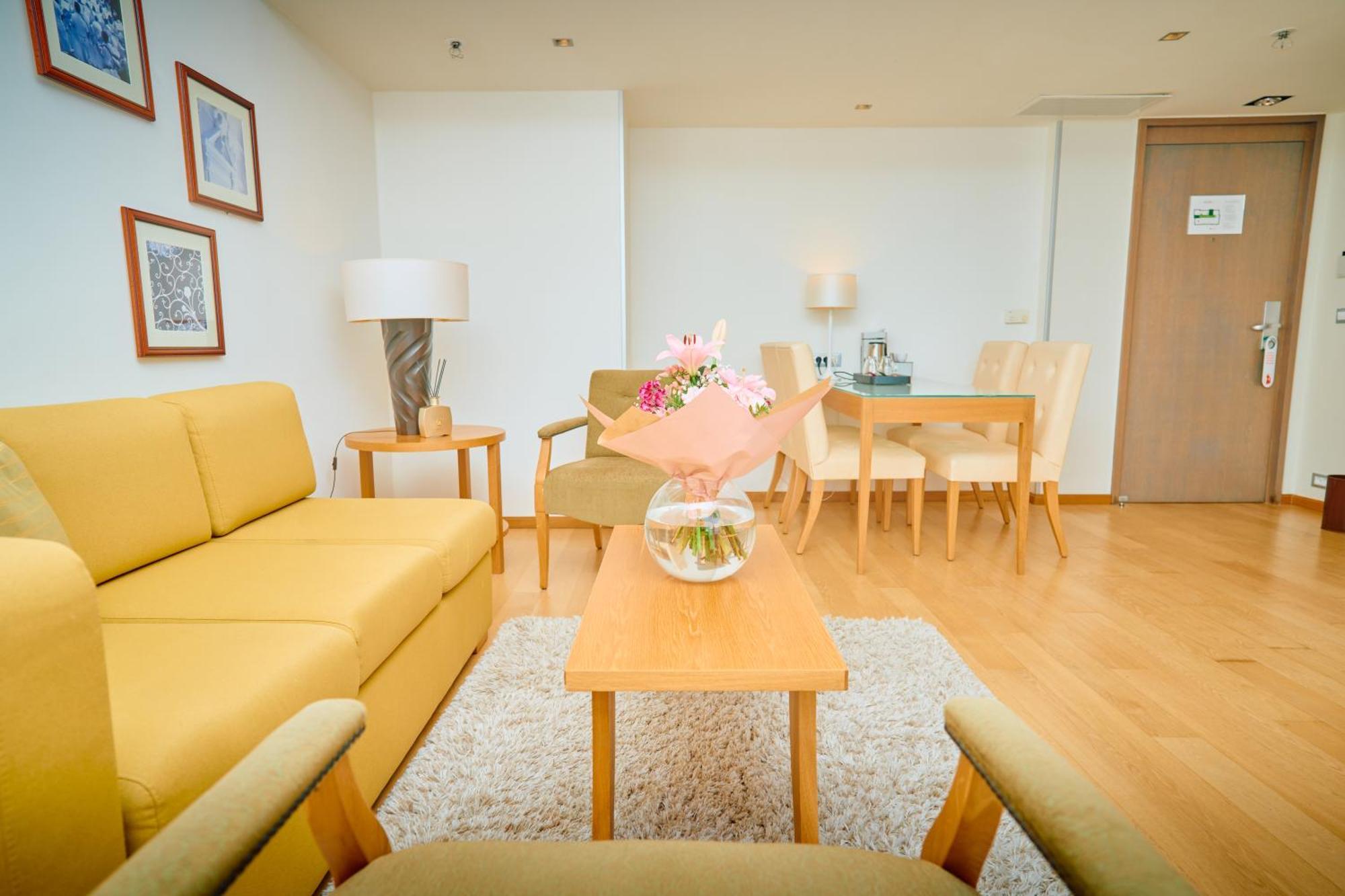 Astoria Hotel โอปาติยา ภายนอก รูปภาพ