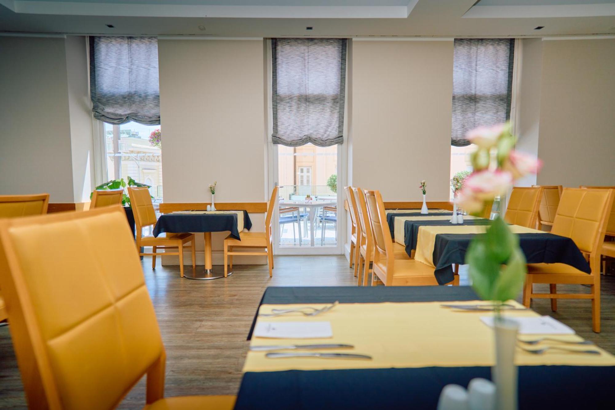 Astoria Hotel โอปาติยา ภายนอก รูปภาพ