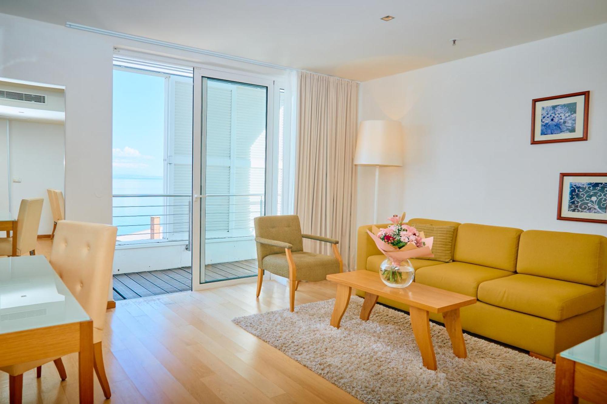 Astoria Hotel โอปาติยา ภายนอก รูปภาพ