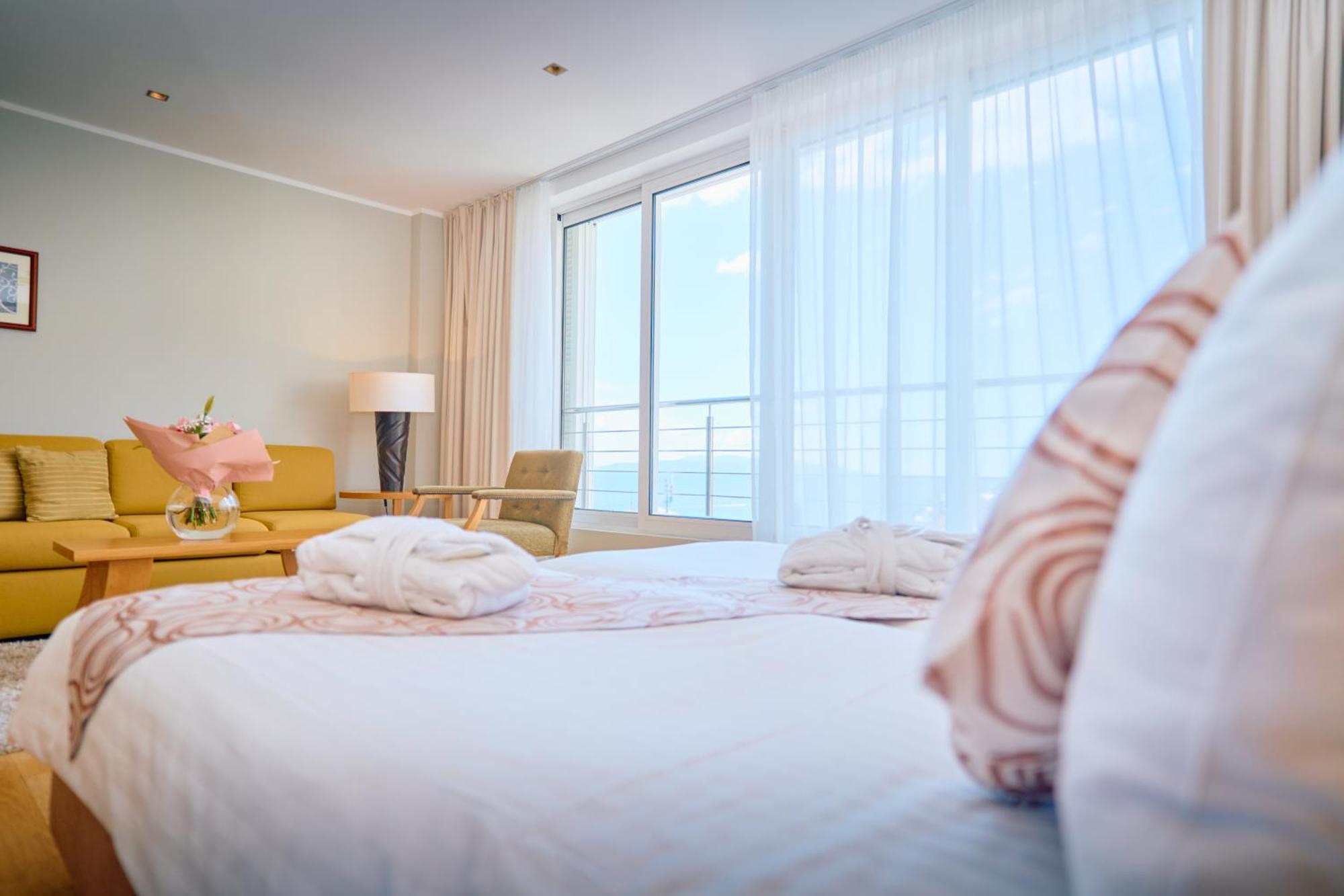 Astoria Hotel โอปาติยา ภายนอก รูปภาพ