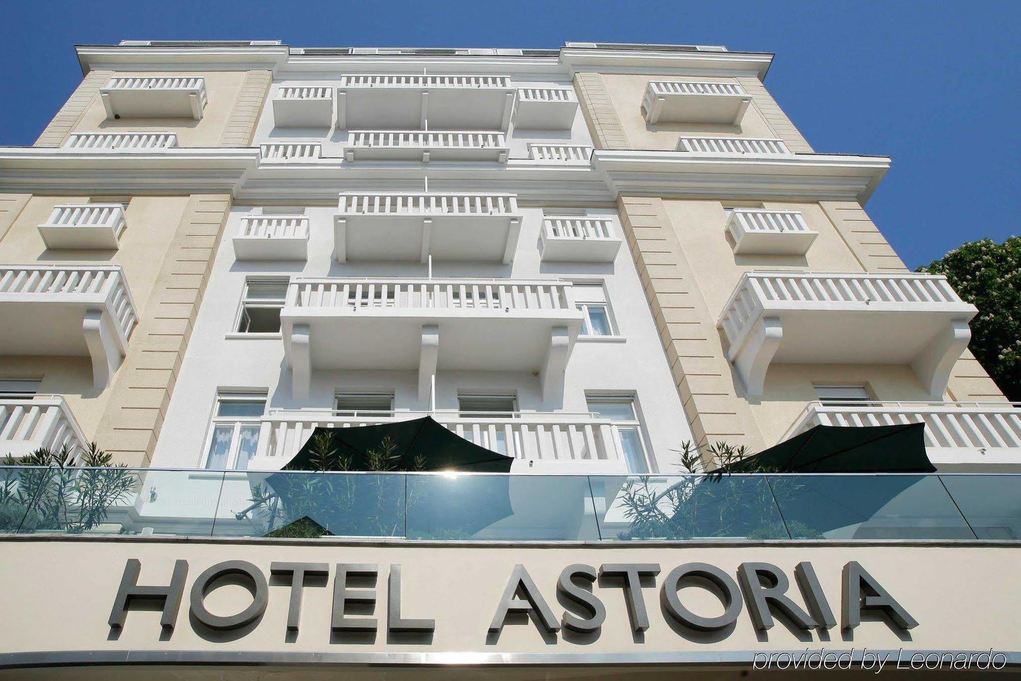 Astoria Hotel โอปาติยา ภายนอก รูปภาพ